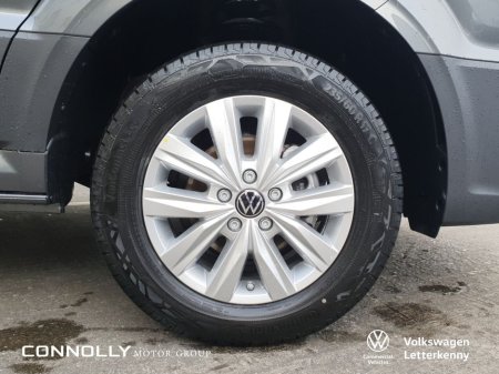 2025 Volkswagen Crafter CR35 Panel van Highline MWB 177 HP 2.0 TDI 8sp Automatic FWD €50,366 thumbnail