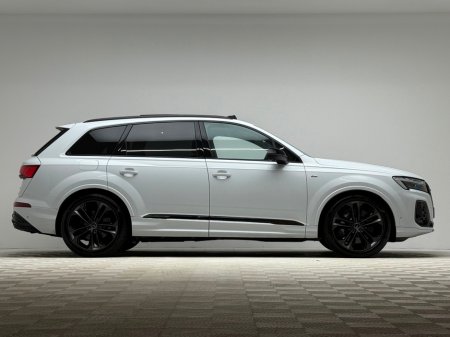 2025 Audi Q7 55 TFSI E S LINE BLACK ED QUATTRO €97,990 thumbnail