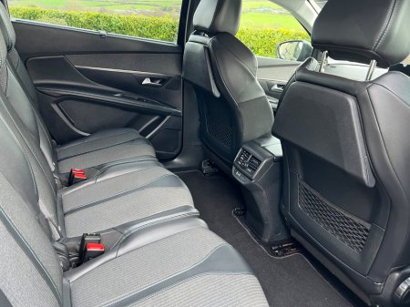 2023 Peugeot 5008 1.5 BlueHDi 130bhp Allure €33,950 thumbnail