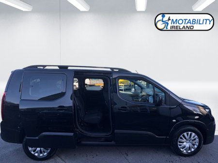 2024 Peugeot Rifter - thumbnail 3