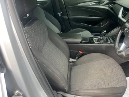 2018 Opel Insignia 1.6 (110PS) Turbo D ecoTEC SC €8,950 thumbnail