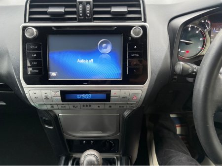 2019 Toyota Landcruiser 2.8 SWB GX COMMERCIAL thumbnail