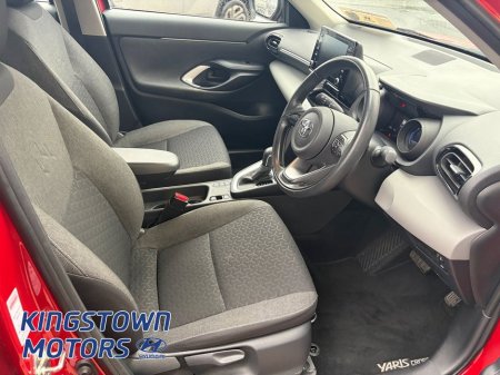 2022 Toyota Yaris - thumbnail 5