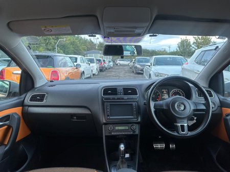 2011 Volkswagen Polo - thumbnail 17