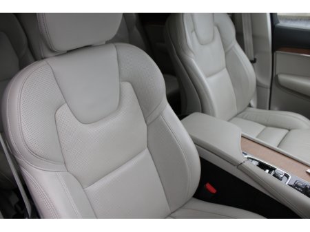 2019 Volvo XC90 - thumbnail 11