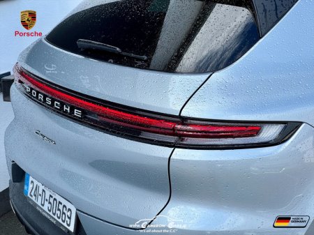 2024 Porsche Cayenne - thumbnail 43