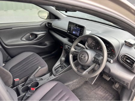 2022 Toyota Yaris - thumbnail 7