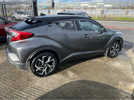 2017 Toyota C-HR 1.8 HYBRID 5DR LUNA SPORT AUTO thumbnail