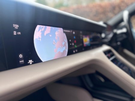 2022 Porsche Taycan - thumbnail 19