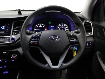 2017 Hyundai Tucson - thumbnail 18