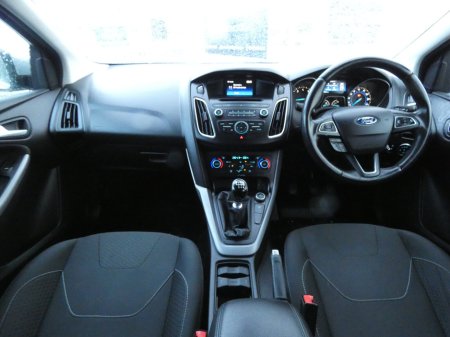 2015 Ford Focus - thumbnail 12