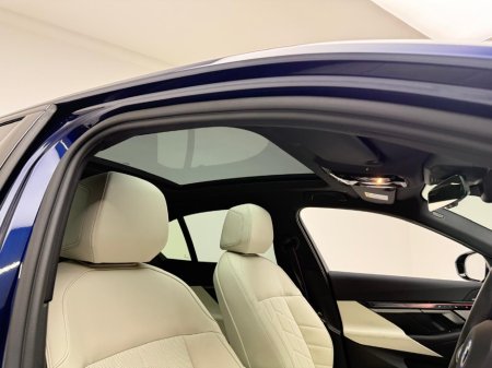 2025 BMW 5 Series 550E M SPORT PRO XDRIVE €87,990 thumbnail