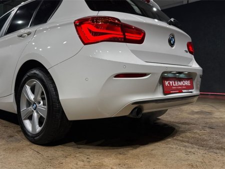 2018 BMW 1 Series 1.5 AUTOMATIC - ALLOY WHEELS - MULTI FUNCTION STEERING WHEEL - CRUISE CONTROL - ELECTRIC WINDOWS - ELECTRIC ADJUSTABLE SEATS - HEATING / AC CONTROLS - €19,950 thumbnail