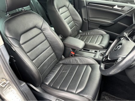 2019 Volkswagen Golf Highline 1.4 TSI DSG €20,700 thumbnail