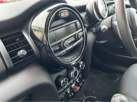 2017 MINI Hatch PETROL//ONLY53000KLMS////ORIGINAL IRISH I OWNER CAR WITH NCT UNTIL 2027///LOW TAX JUST 190EUROS////STUNNING EXAMPLE €11,950 thumbnail