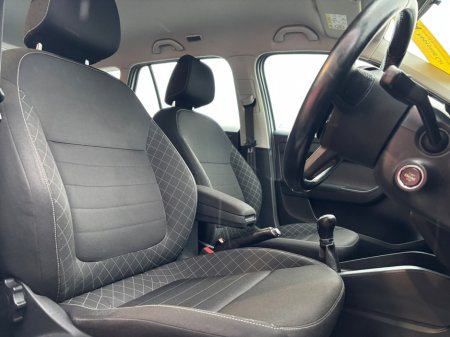 2015 Skoda Fabia - thumbnail 7