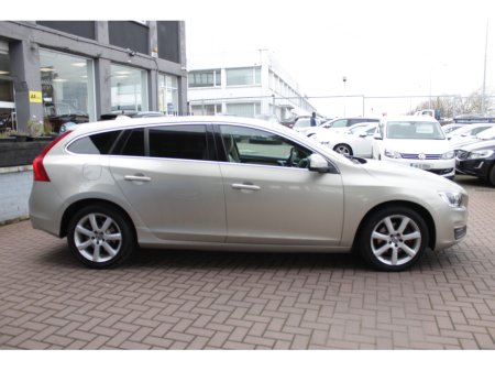 2017 Volvo V60 - thumbnail 3