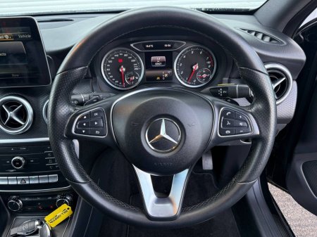 2016 Mercedes-Benz A Class - view 4