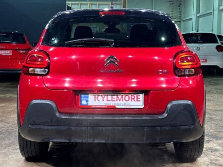 2019 Citroen C3 1.2 AUTOMATIC - RED/BLACK TWO TONE - FACTORY ALLOYS - REVERSE CAMERA - MULTI FUNCTION STEERING WHEEL - CRUISE CONTROL €12,950