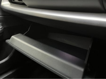 2025 Toyota Prius - thumbnail 15