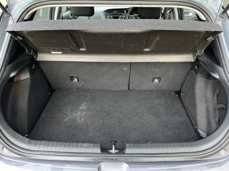 2016 Hyundai i20 DELUXE 5DR €9,950 thumbnail