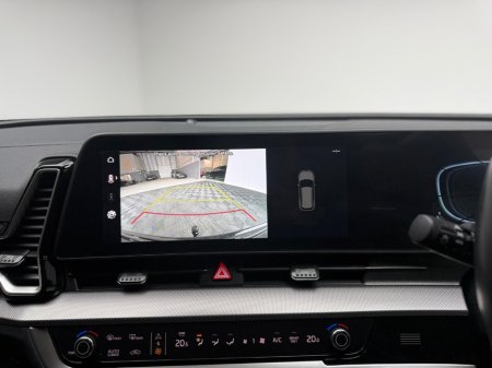 2025 Kia Sportage GT-LINE 1.6 PHEV 4X4 €43,990 thumbnail