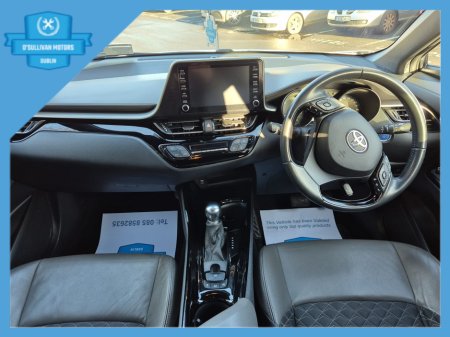 2022 Toyota C-HR / 2022 / 1.8 HYBRID / AUTOMATIC €19,999 thumbnail