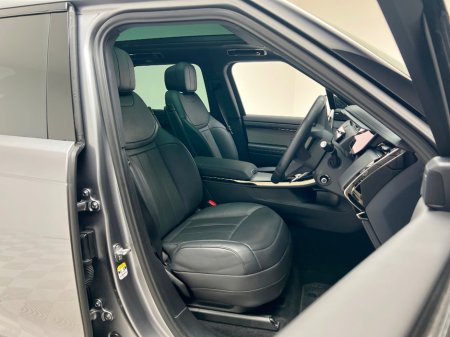 2023 Land Rover Range Rover Sport DYNAMIC SE P440E 440HP *PAN ROOF* €94,990 thumbnail