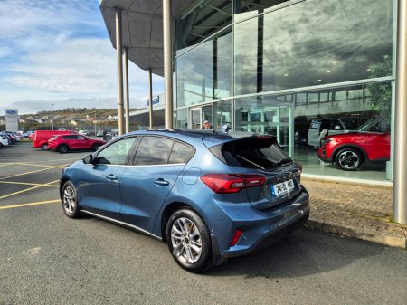 2024 Ford Focus - thumbnail 3