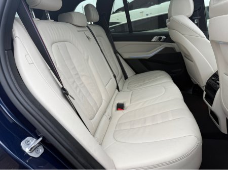 2022 BMW X5 XDRIVE45E 4DR AUTO G05H €62,950 thumbnail