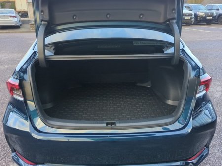 2025 Toyota Corolla  thumbnail