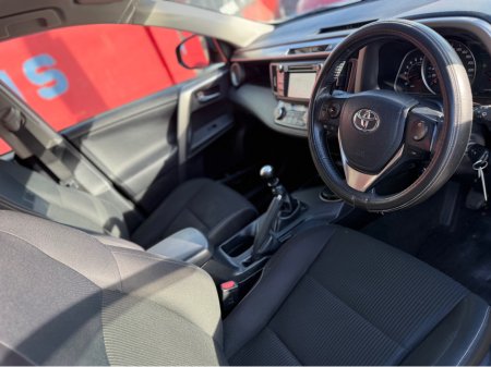 2014 Toyota Rav4 - thumbnail 6