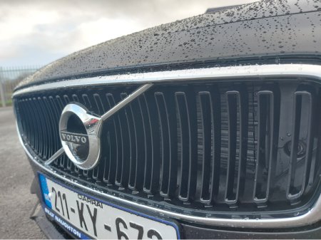 2021 Volvo S90 D4 MOMENTUM AT 4DR AUTO €34,950 thumbnail