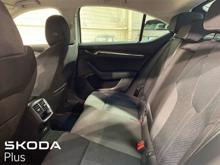 2023 Skoda Octavia - thumbnail 6