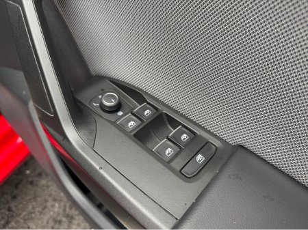 2021 SEAT Leon SE 2.0 TDI *FRESH NCT* €19,995 thumbnail