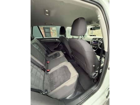 2014 Volkswagen Golf 1.4 TSI 5DR 150HP Highline €12,995 thumbnail