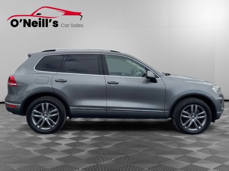 2016 Volkswagen Touareg - thumbnail 2