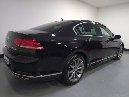 2015 Volkswagen Passat  €15,950 thumbnail