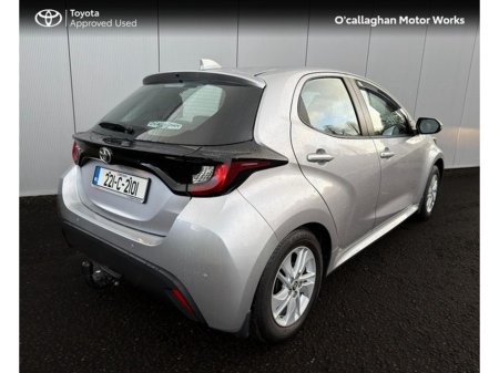 2022 Toyota Yaris 1.0 LUNA 4DR €21,950 thumbnail