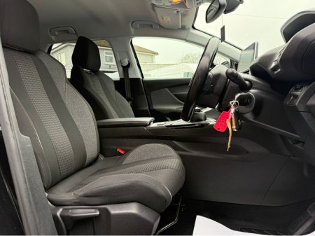 2019 Peugeot 3008 - thumbnail 7