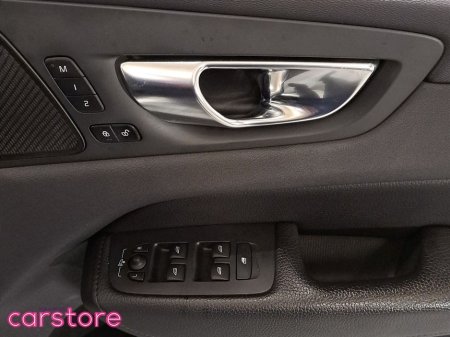 2021 Volvo XC60 PHEV T6 (340hp) Inscription Exp AWD €42,890 thumbnail