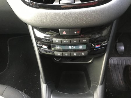 2014 Peugeot 208 TRASE SALE ONLY 1.2 VTI 82 ALLURE 5DR 82BHP €3,450 thumbnail