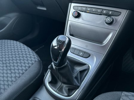 2016 Opel Astra SC 1.4 I 100PS 5DR thumbnail