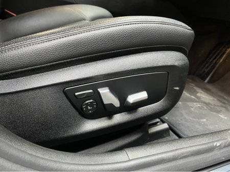 2019 BMW 5 Series - thumbnail 14