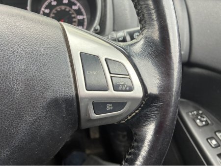 2011 Mitsubishi ASX - thumbnail 14