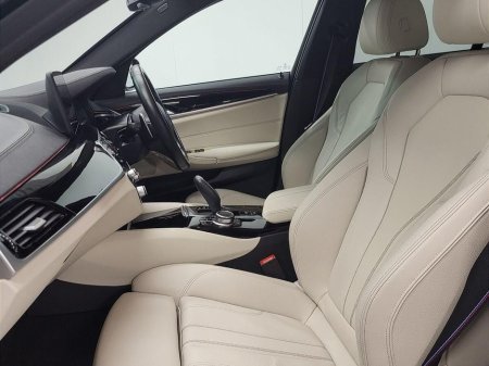 2022 BMW 5 Series - thumbnail 7