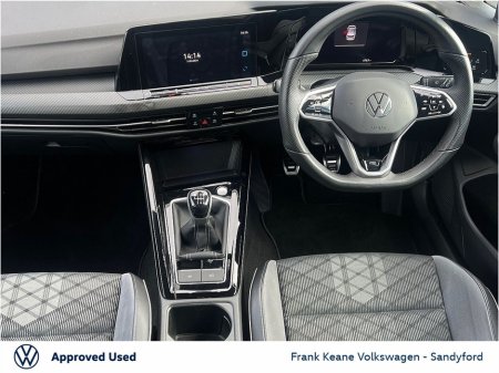 2023 Volkswagen Golf - photo 2