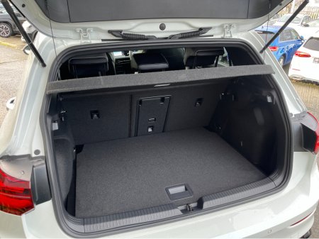 2022 Volkswagen Golf R-LINE AUTOMATIC 2.0 DIESEL //HIGH SPEC//LOW MILES//HEAD UP DISPLAY//HEATED SEATS AND STEERING WHEEL//KEYLESS ENTRY//ADAPTIVE CRUISE CONTROL// €32,950 thumbnail