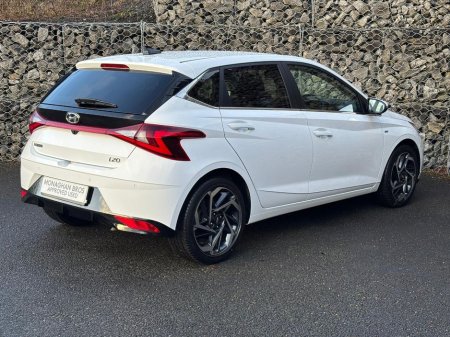 2022 Hyundai i20 PREMIUM MHEV T-GDI €18,956 thumbnail