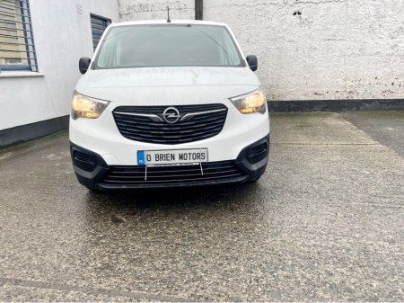 2022 Opel Combo L1H1 1.5 CDTI 100PS DIESEL 6SPEED MANUAL MY22 SWB €13,000 thumbnail